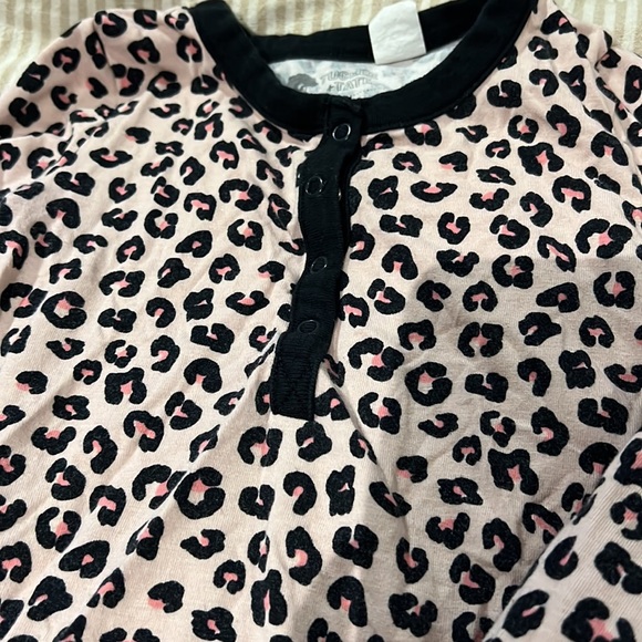 Treasure and bond leopard pajamas size 4 - Picture 3 of 4